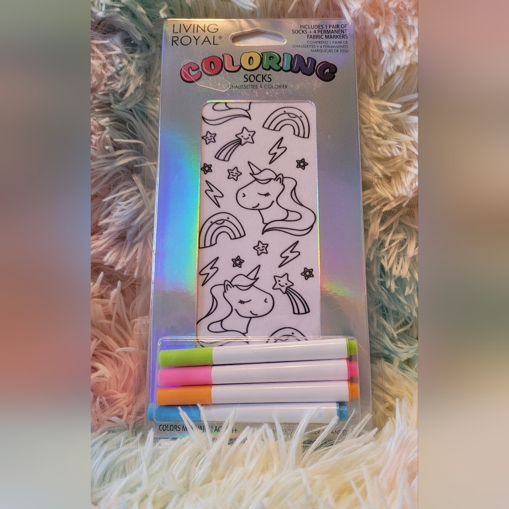 Coloring socks